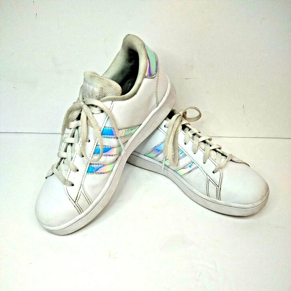 Adidas Originals SuperStar, White Rainbow Stripes Sneakers Size 3.5